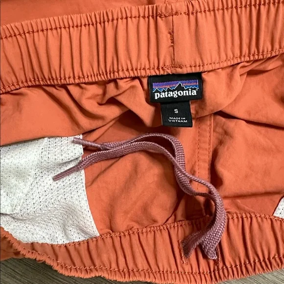 Patagonia Barley Baggies 2” Hiking Shorts Orange‎ Size Small - Picture 5 of 9